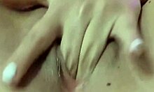 Мускулистый красавчик удовлетворяет свою брюнетку-подругу грубым сексом