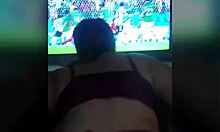 Pasangan emo menjadi nakal semasa perlawanan Argentina vs Mexico 2-0
