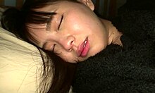 Fete amatoare japoneze sunt brutalizate în acest videoclip de casă